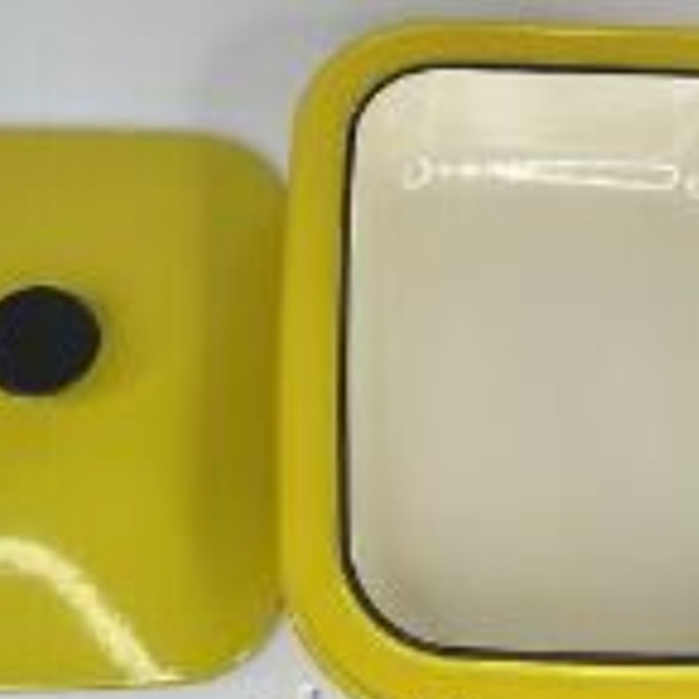 Sunny Yellow Cookware Set - Picture 4 of 7